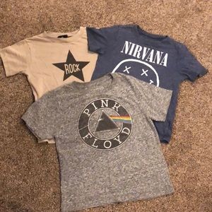 2/$10 lot of 3 4T T-shirts Nirvana, Pink Floyd, Rock star